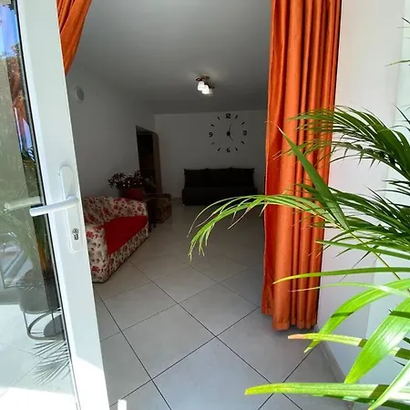 Barbershop 1-Bedroom Apt. Apartamento *